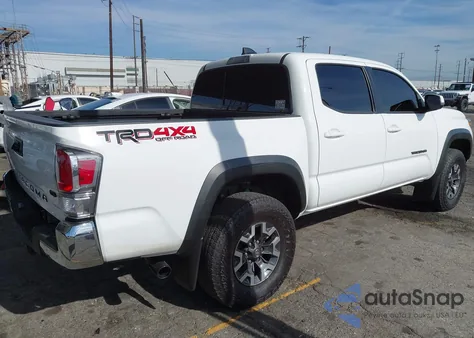 2023 Toyota Tacoma Trd Off Road z USA, uszkodzony, nr VIN 3TMCZ5AN1PM650389